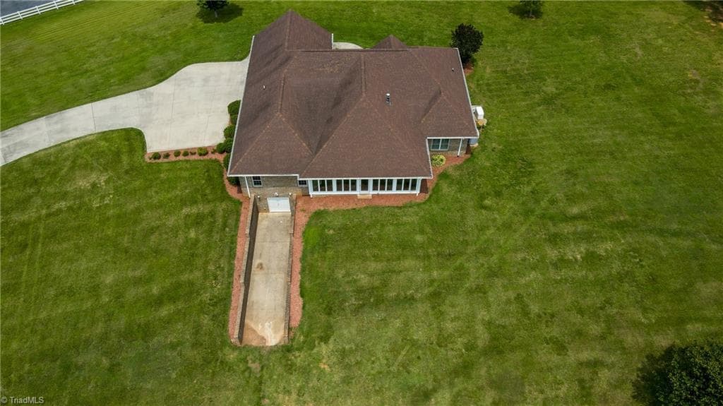 Stick/Site Built at 914 Bethlehem Church Road, Eden NC 27288, photo 4 of 50