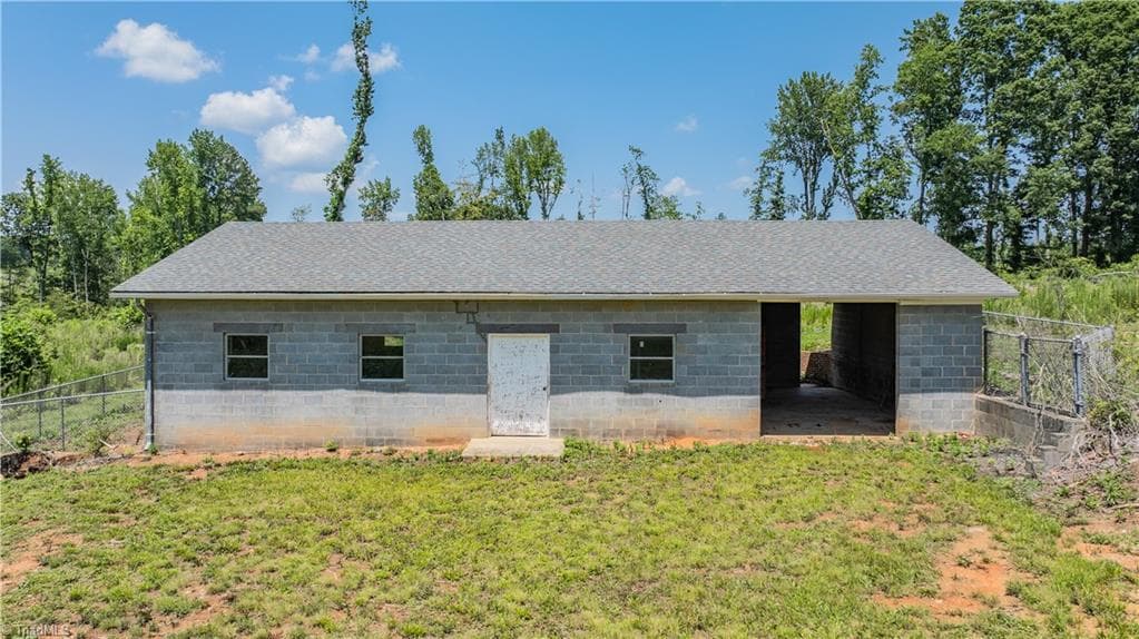 Stick/Site Built at 8521 US Highway 64 E, Ramseur NC 27316, photo 19 of 46