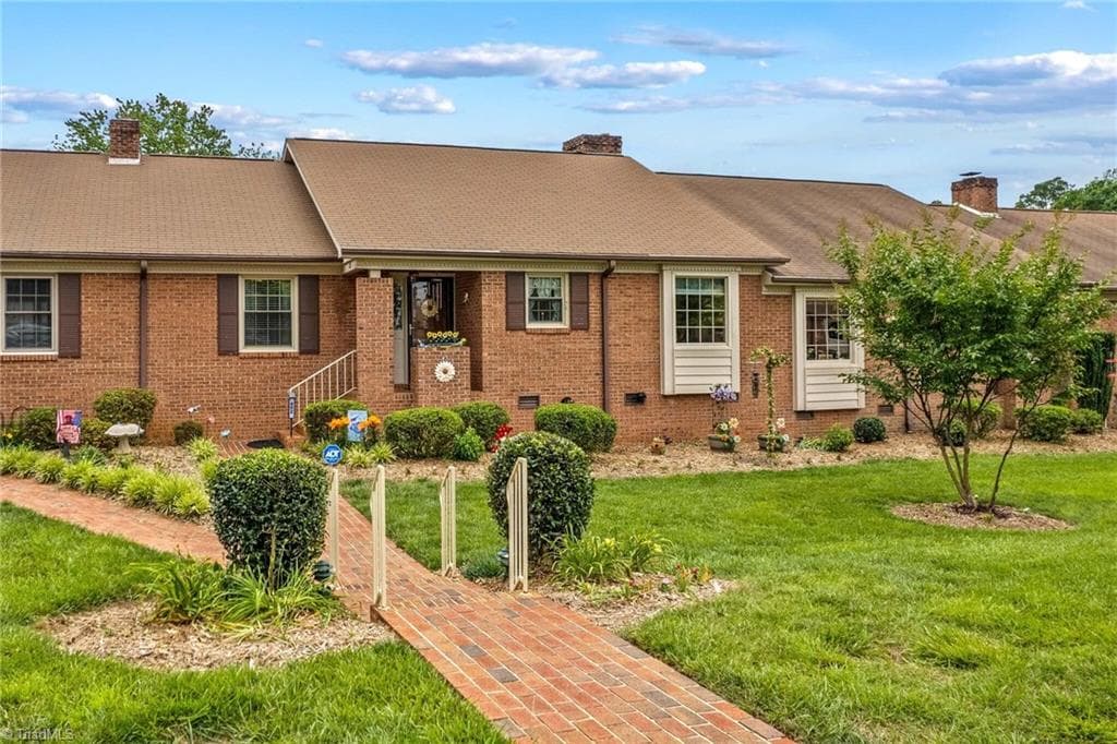 Stick/Site Built at 402 Swaim Court, Salisbury NC 28147, photo 4 of 39