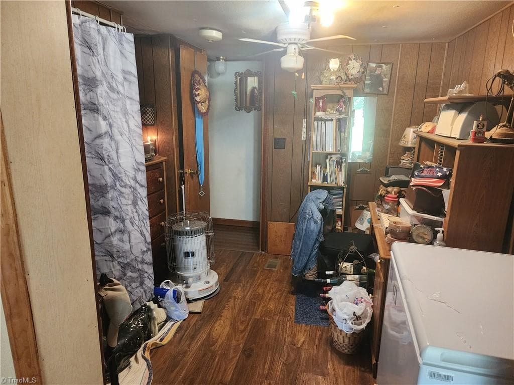 Manufactured Home at 5249 Forbush Road, East Bend NC 27018, photo 10 of 15