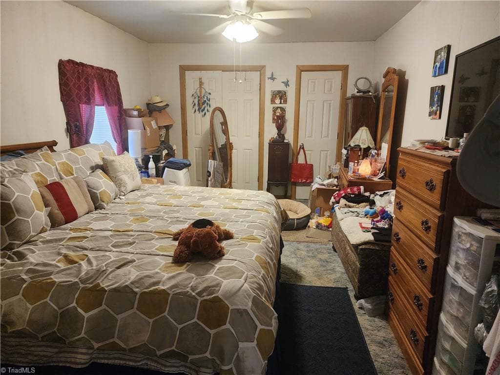Manufactured Home at 5249 Forbush Road, East Bend NC 27018, photo 11 of 15