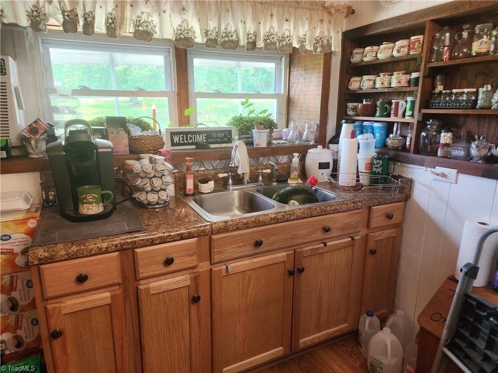 Manufactured Home at 5249 Forbush Road, East Bend NC 27018, photo 8 of 15