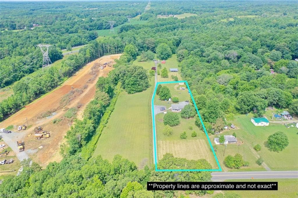 5731 Julian Airport Road, Liberty NC 27298
