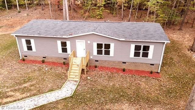 Manufactured Home at 152 Lester Drive, Lexington NC 27292, photo 24 of 27