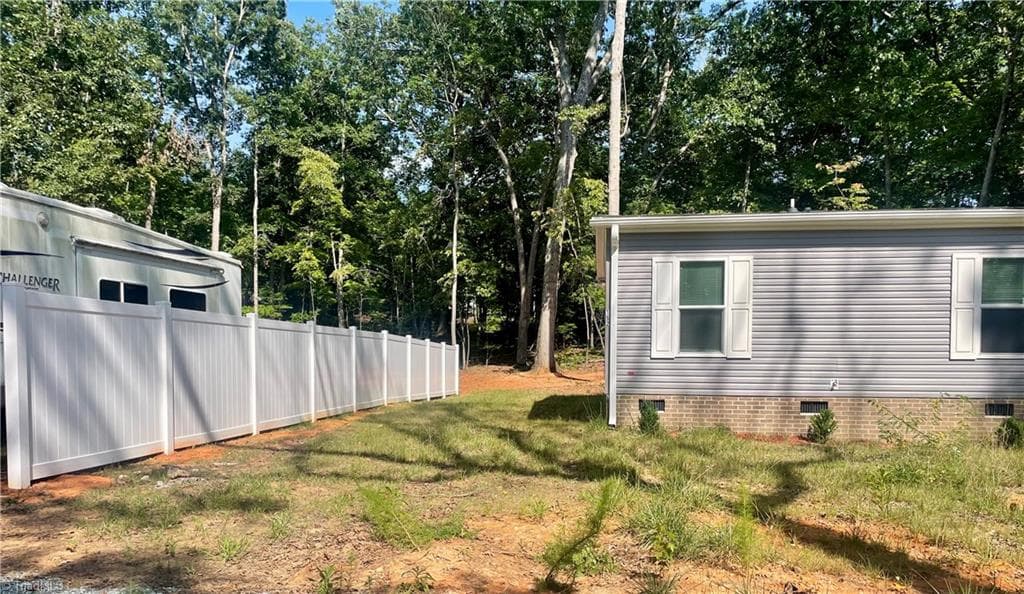 Manufactured Home at 152 Lester Drive, Lexington NC 27292, photo 21 of 27