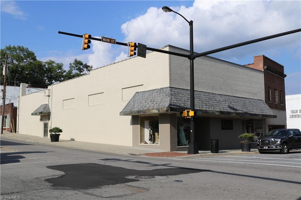 Retail at 101 E Main Street, Elkin NC 28621, Elkin, photo 5 of 86