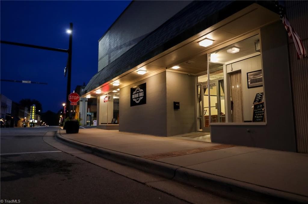 Retail at 101 E Main Street, Elkin NC 28621, Elkin, photo 7 of 86