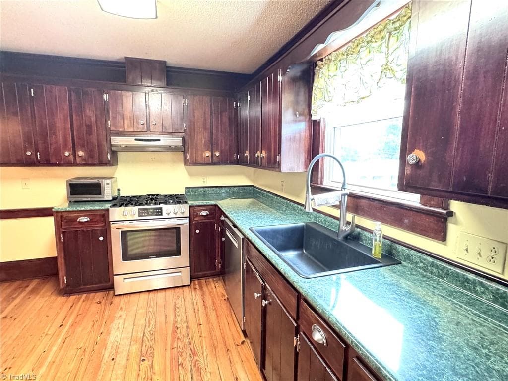 Stick/Site Built at 639 Elk Spur Street, Elkin NC 28621, photo 8 of 28