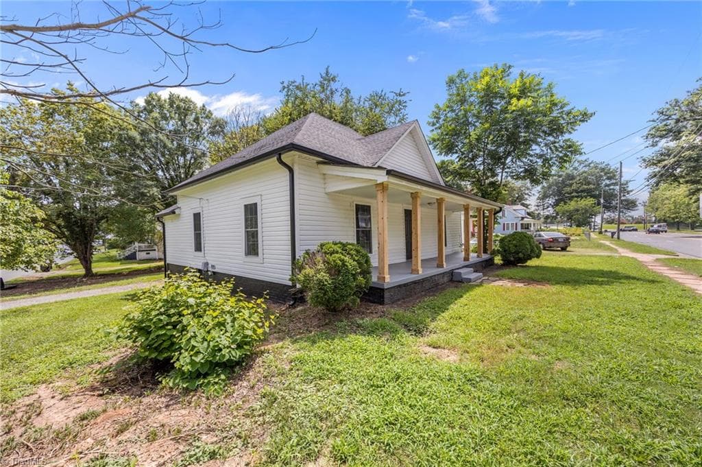 Stick/Site Built at 625 N Mebane Street, Burlington NC 27217, Burlington, photo 3 of 25