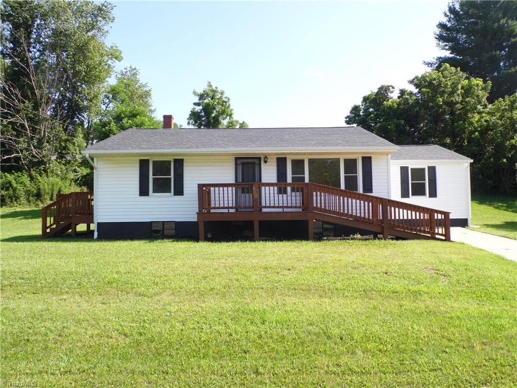 Stick/Site Built at 569 N Sparta Parkway, Sparta NC 28675, photo 2 of 32
