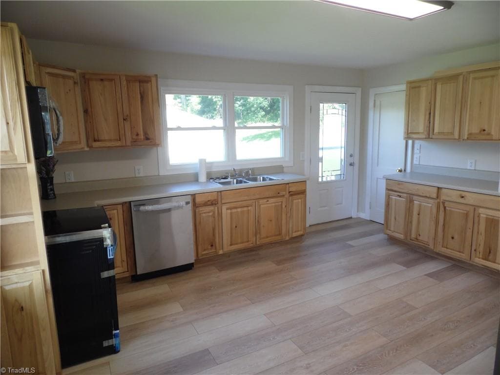 Stick/Site Built at 569 N Sparta Parkway, Sparta NC 28675, photo 6 of 32