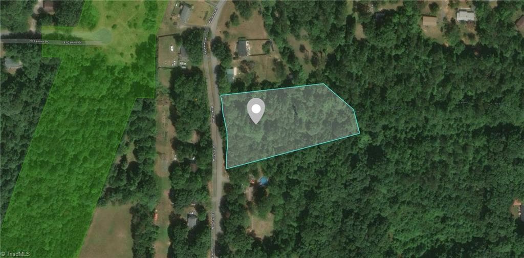 Single Family Residence at 2891 Millwheel Road, Pfafftown NC 27040, photo 4 of 5