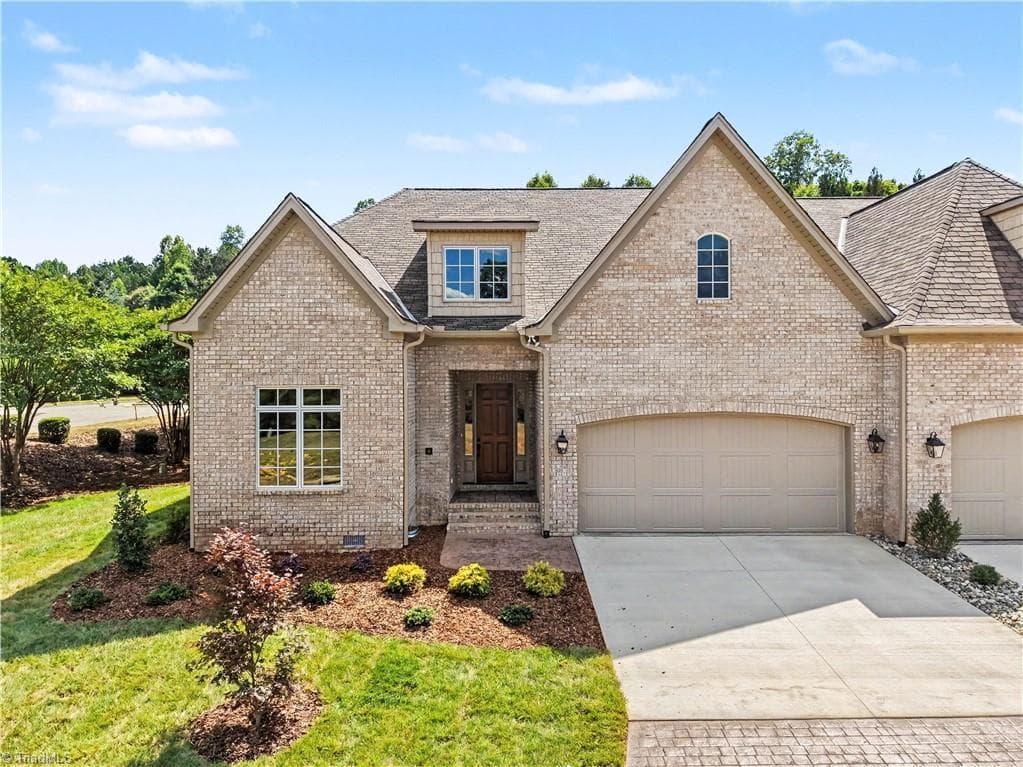 16 Creswell Manor Drive, Greensboro NC 27407
