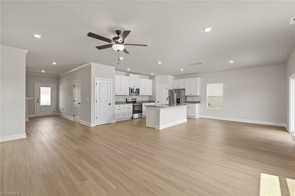 Stick/Site Built at 3441 Robindale Drive, Winston-Salem NC 27107, Winston-Salem, photo 3 of 24