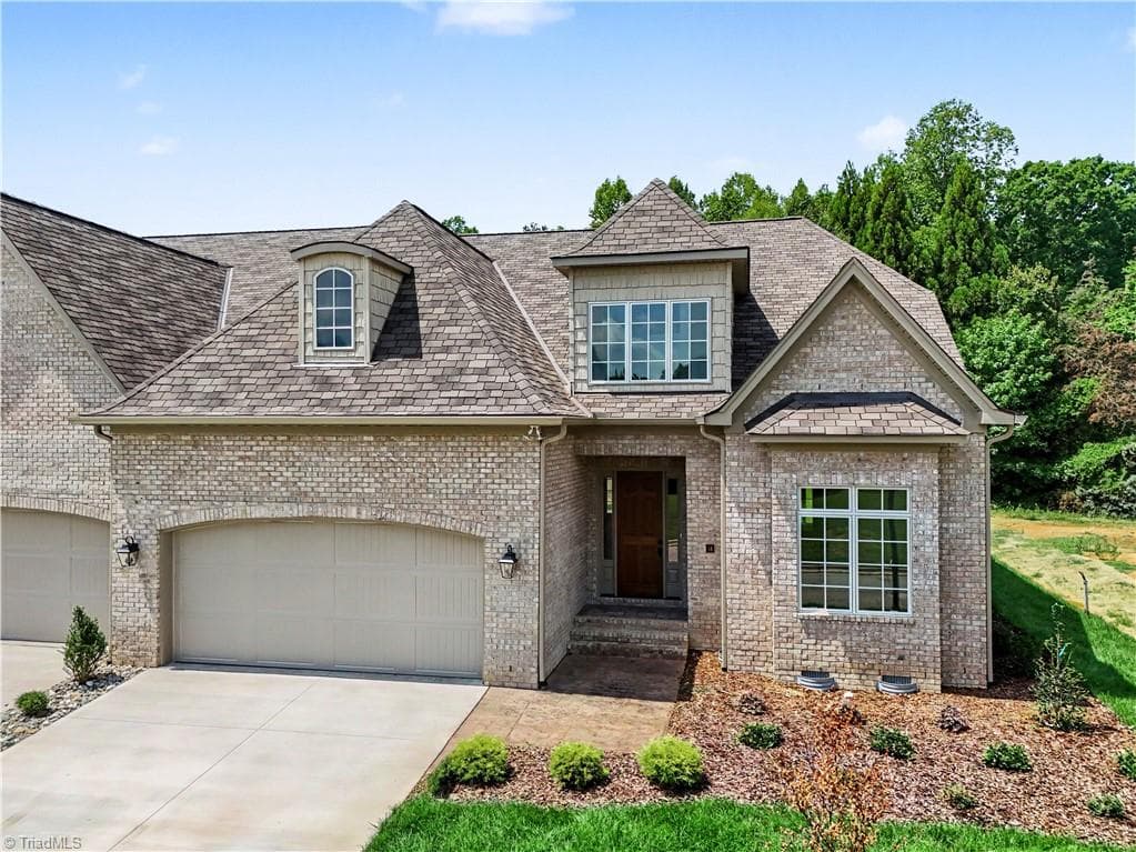 14 Creswell Manor Drive, Greensboro NC 27407