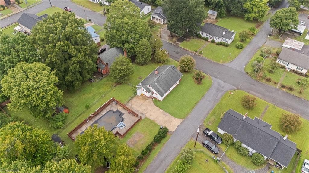 Stick/Site Built at 217 Moon Street, Thomasville NC 27360, photo 27 of 31