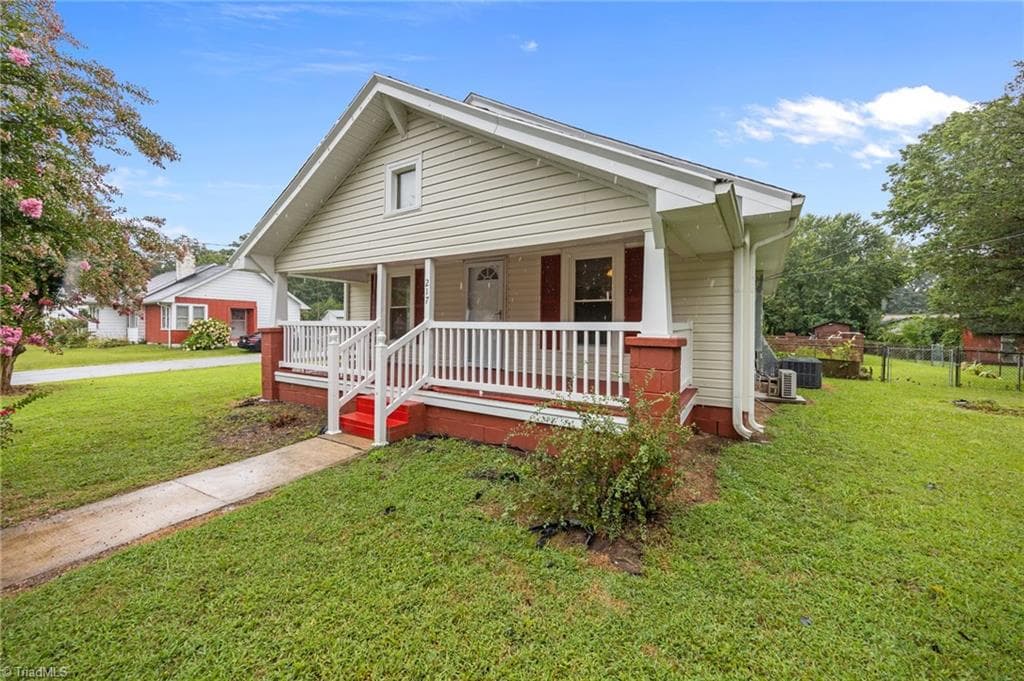 Stick/Site Built at 217 Moon Street, Thomasville NC 27360, photo 2 of 31