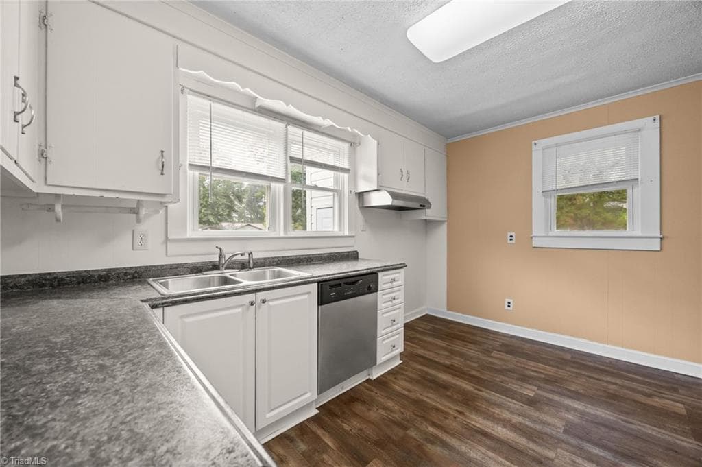 Stick/Site Built at 217 Moon Street, Thomasville NC 27360, photo 10 of 31