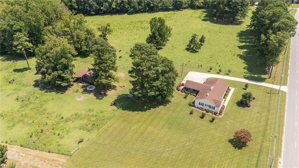 Stick/Site Built at 9256 US Highway 311, Archdale NC 27263, photo 3 of 50
