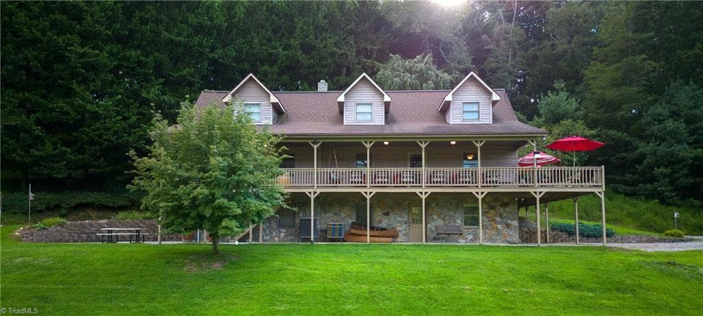 2161 River Bend Road, Mouth of Wilson VA 24363