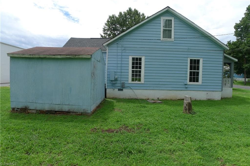 Stick/Site Built at 816 Olympia Street, Lexington NC 27295, photo 6 of 27