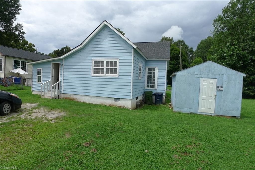Stick/Site Built at 816 Olympia Street, Lexington NC 27295, photo 5 of 27