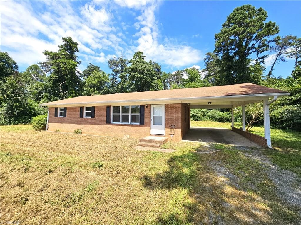 2447 Piney Mountain Road, Walnut Cove NC 27052