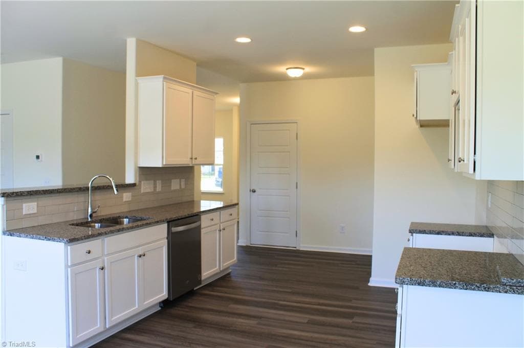 Stick/Site Built at 3515 Wilcox Court, Greensboro NC 27405, photo 6 of 10