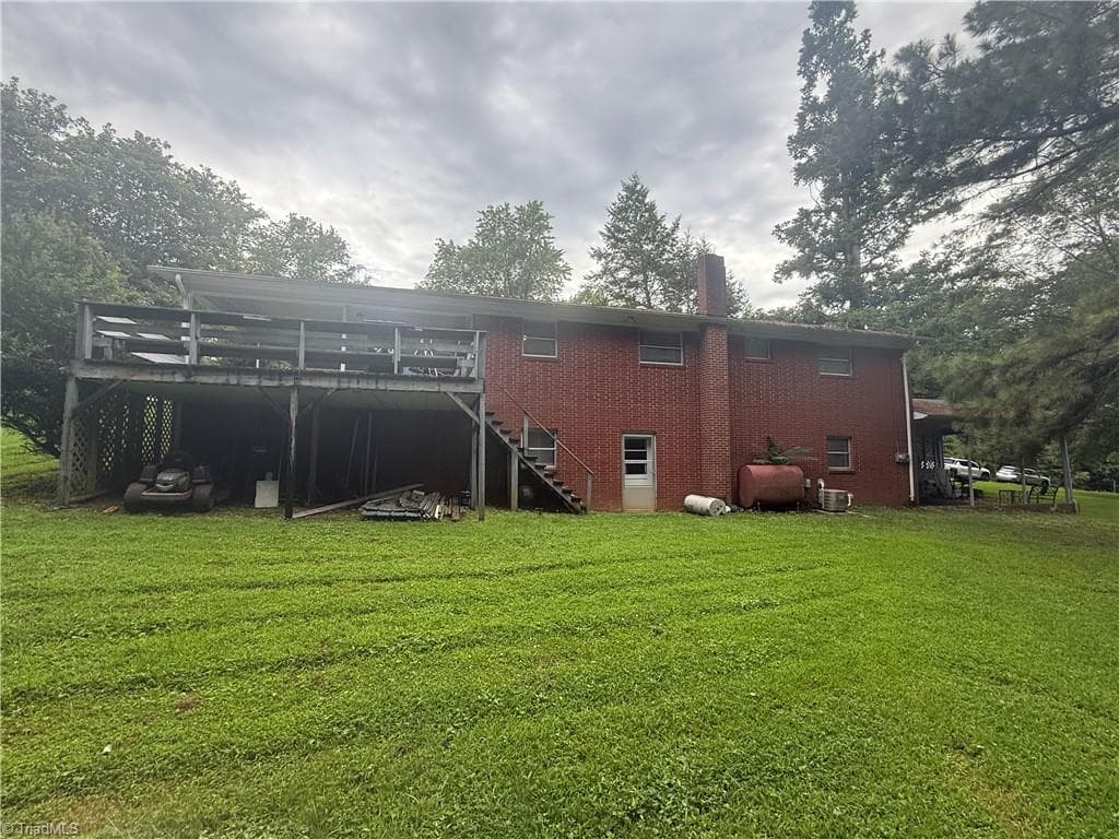 Stick/Site Built at 752 Osborne Sunset Drive, North Wilkesboro NC 28659, photo 5 of 28
