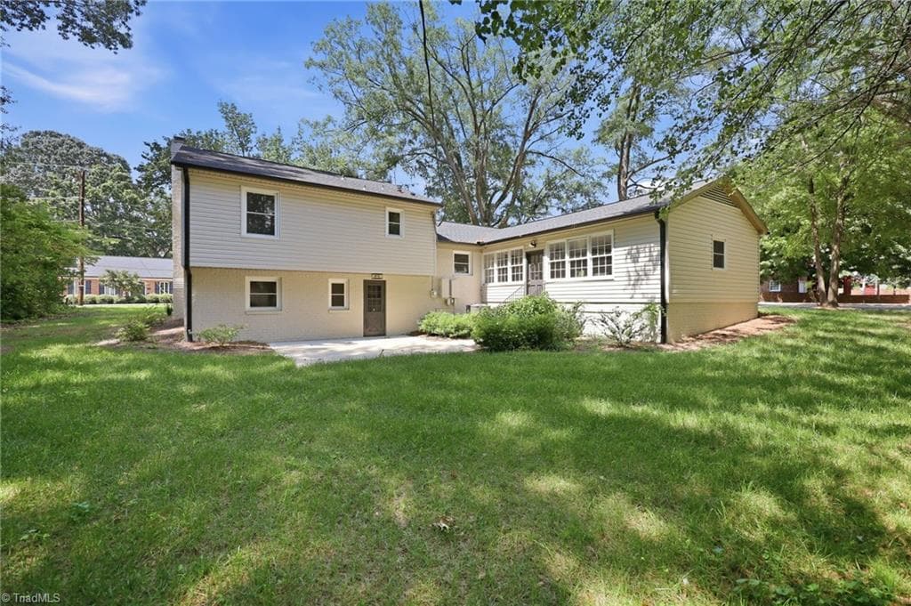Stick/Site Built at 2804 Edgewood Avenue, Burlington NC 27215-4453, Burlington, photo 39 of 44