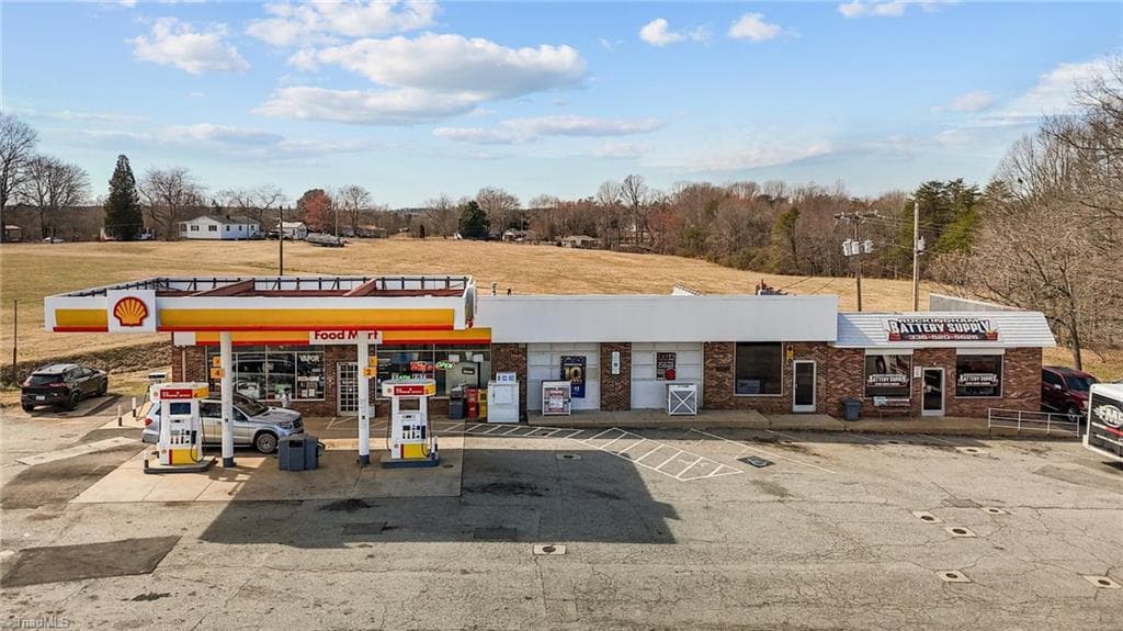 3656 US Highway 220, Madison NC 27025