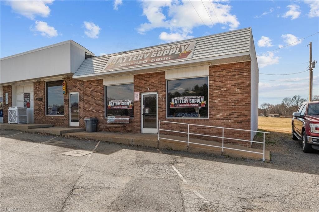 Remarks at 3656 US Highway 220, Madison NC 27025, photo 11 of 30