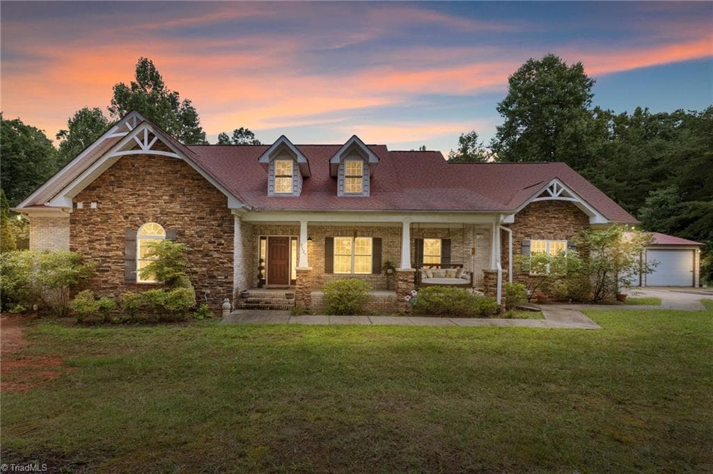 9127 County Line Road, Kernersville NC 27284
