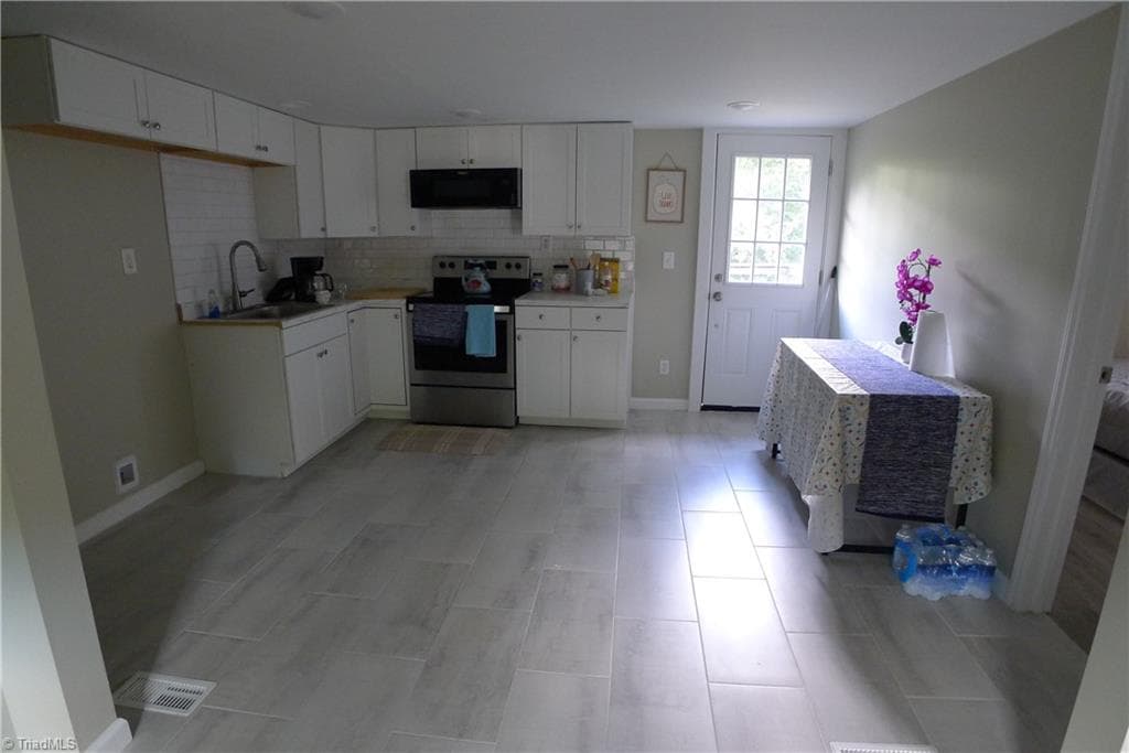 Manufactured Home at 116 Pond Street, Lexington NC 27292, Lexington, photo 11 of 38