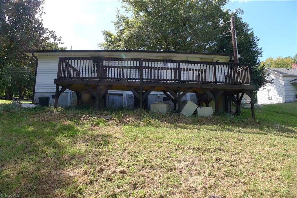 Manufactured Home at 116 Pond Street, Lexington NC 27292, Lexington, photo 33 of 38