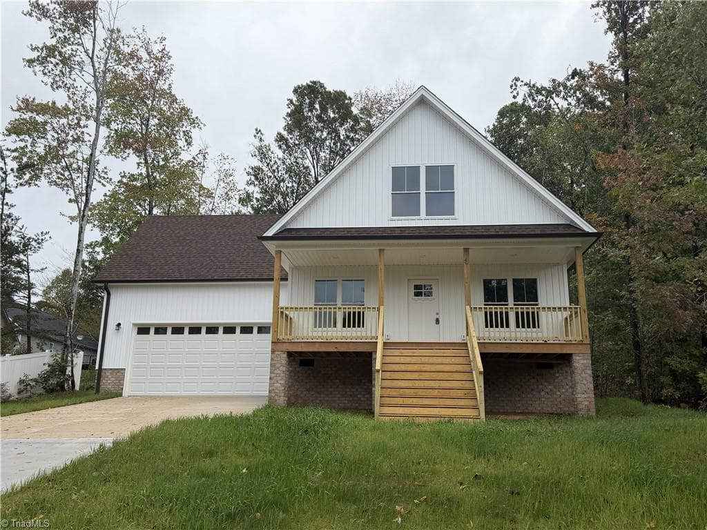 1320 Robins Nest, Asheboro NC 27203