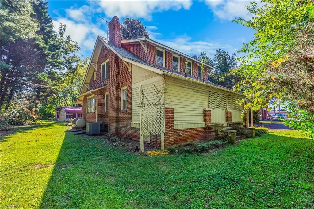 Stick/Site Built at 404 N State Street, Yadkinville NC 27055, photo 9 of 12