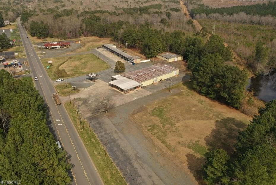 Retail at 1055 Albemarle Road, Troy NC 27371, photo 3 of 39