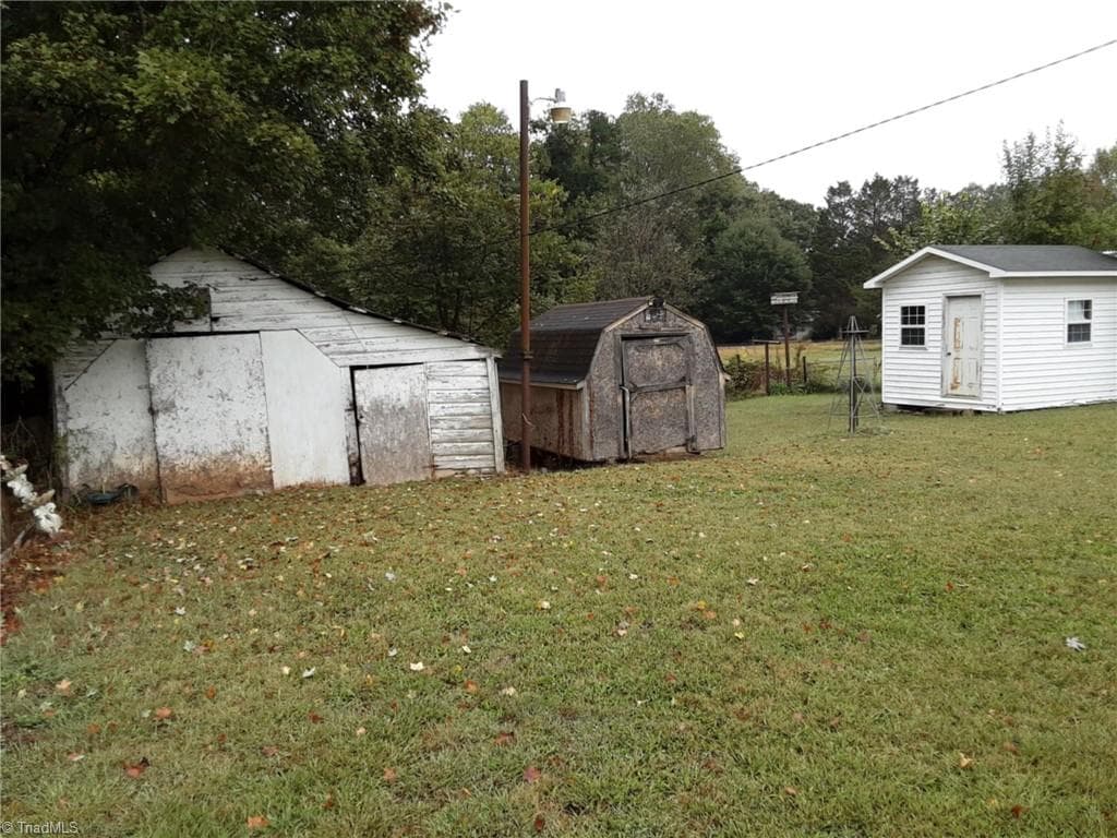 Stick/Site Built at 5436 Old US Highway 52, Lexington NC 27295, Lexington, photo 9 of 18