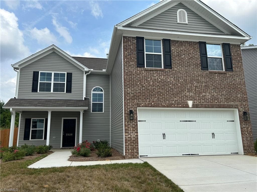 Stick/Site Built at 3520 Wilcox Court, Greensboro NC 27405, photo 2 of 20