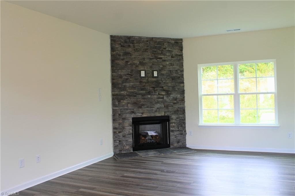 Stick/Site Built at 3522 Wilcox Court, Greensboro NC 27405, photo 4 of 10