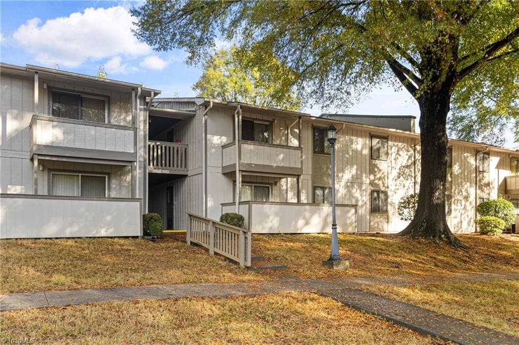 Stick/Site Built at 2235 Sunderland Road # C, Winston-Salem NC 27103, Winston-Salem, photo 2 of 35