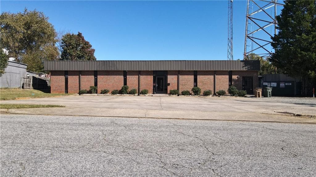 Office at 1007 Warren Street, Greensboro NC 27403, Greensboro, photo 3 of 30