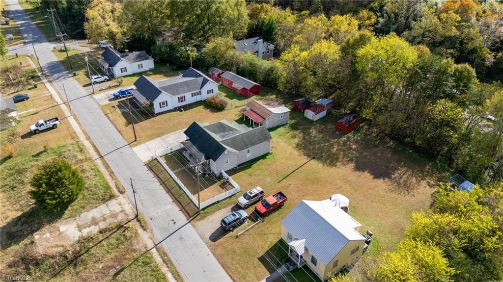 Stick/Site Built at 611 Riverside Drive, Eden NC 27288, photo 22 of 26
