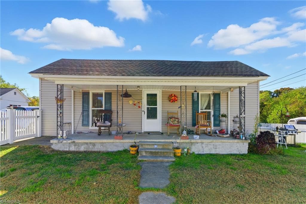 611 Riverside Drive, Eden NC 27288