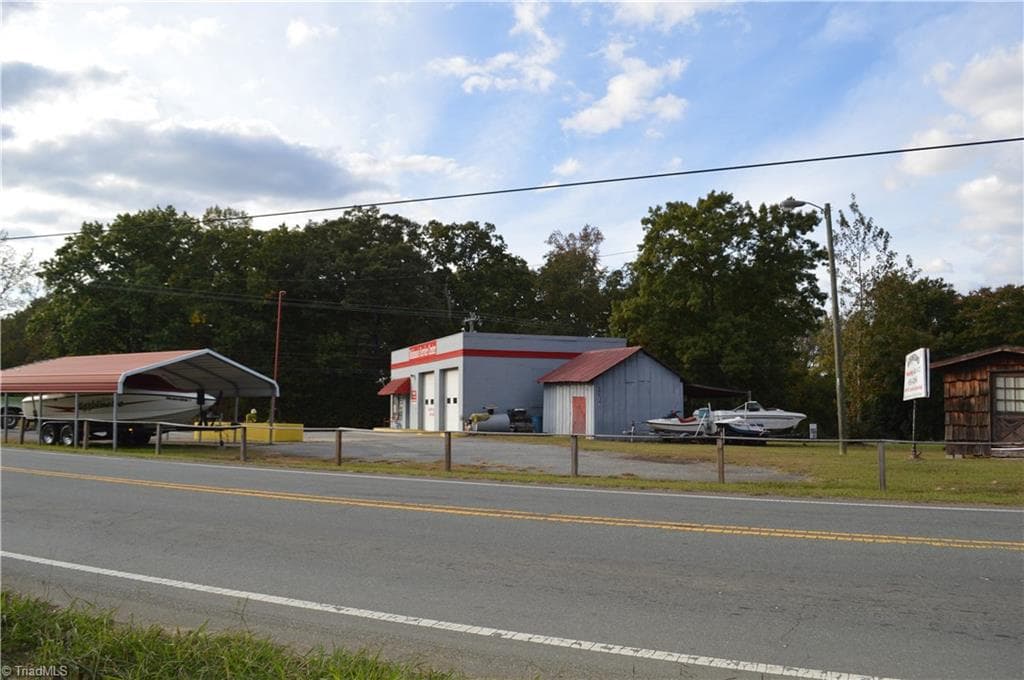 Investment at 4001 Hicone Road, Greensboro NC 27405, Greensboro, photo 11 of 60