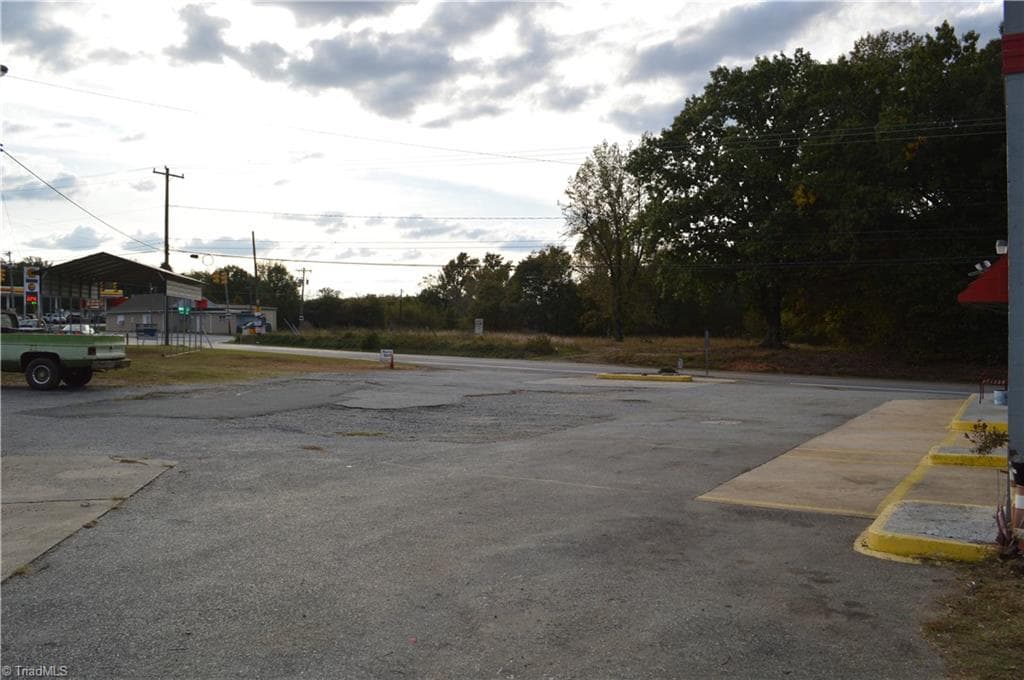 Investment at 4001 Hicone Road, Greensboro NC 27405, Greensboro, photo 33 of 60