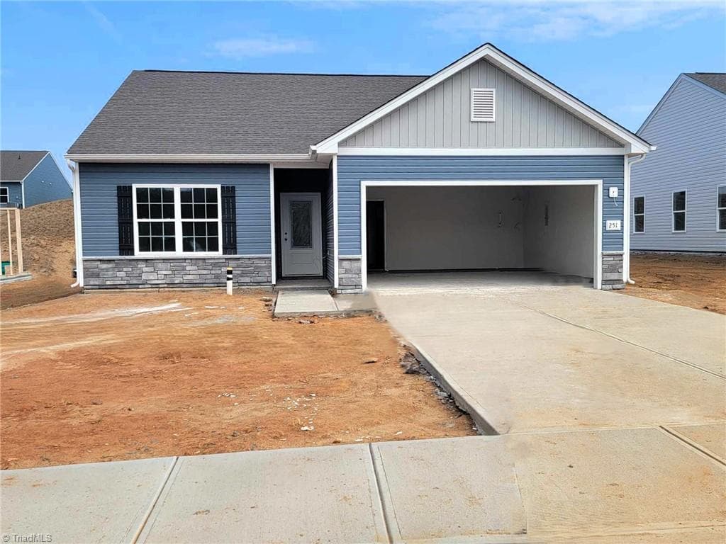 Stick/Site Built at 251 Macintosh Drive, King NC 27021, photo 2 of 26