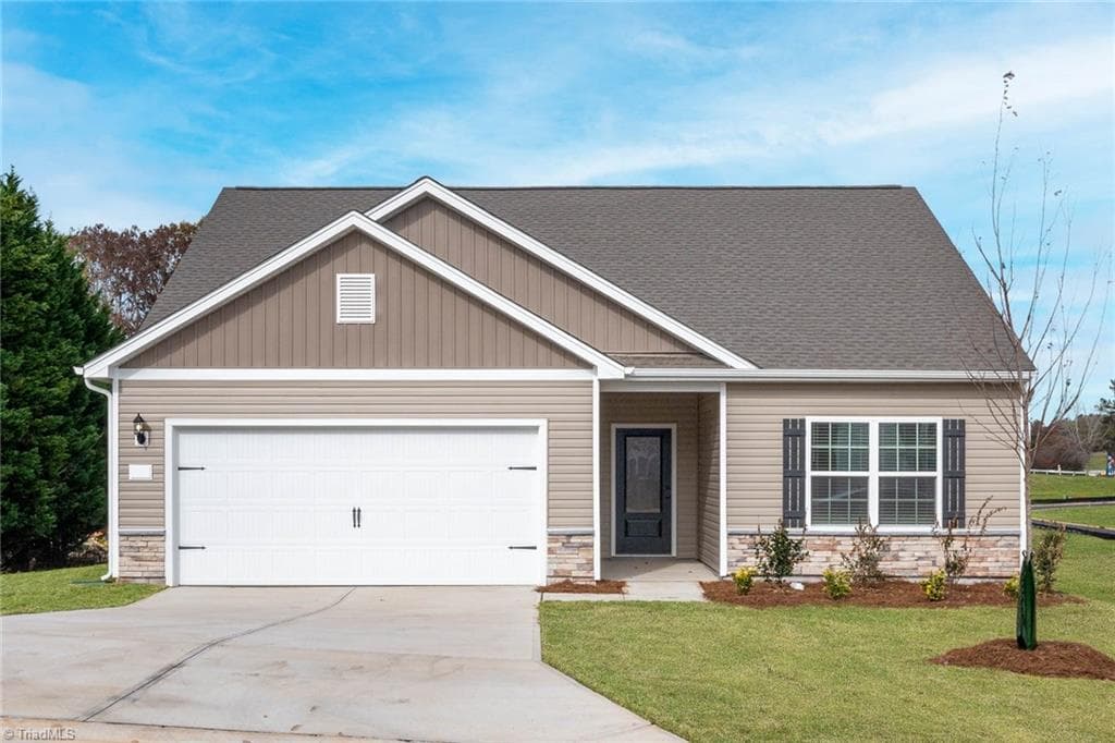 421 Robindale Court, Winston-Salem NC 27107