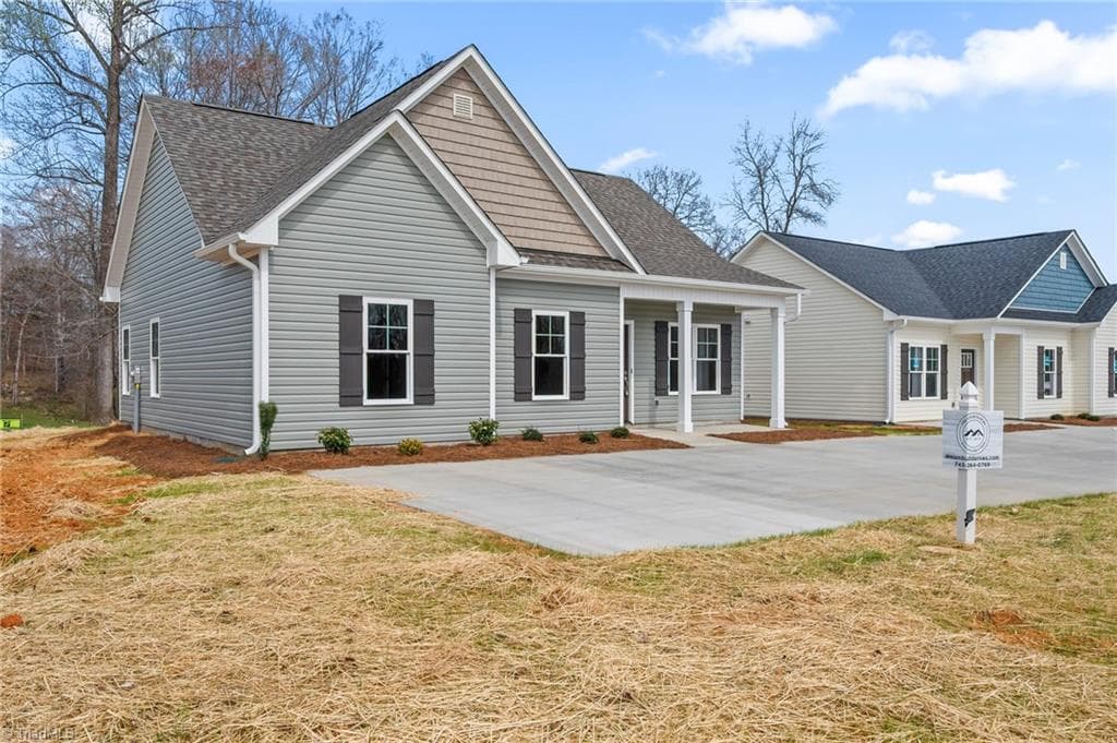 Stick/Site Built at 1376 Piedmont Drive, Lexington NC 27295, Lexington, photo 3 of 28